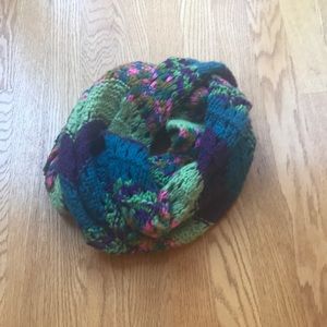 Multicolor infinity scarf